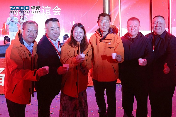 8倒相式全频音箱