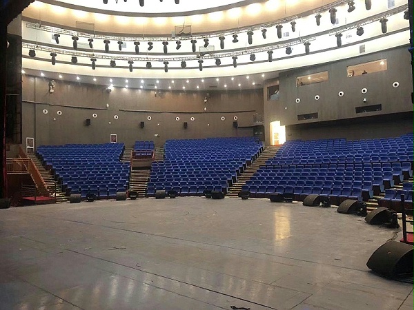 剧院音响设备的扬声器音质如何辨别优劣