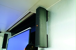 会议室是商务活动、协商谈判、培训教育等重要场所之一。为了确?；嵋槭夷诘囊羝的芄磺逦?，会议室扩声系统是必不可少的设备之一。那么，在会议室扩声系统中，我们一般会选用哪些设备呢？