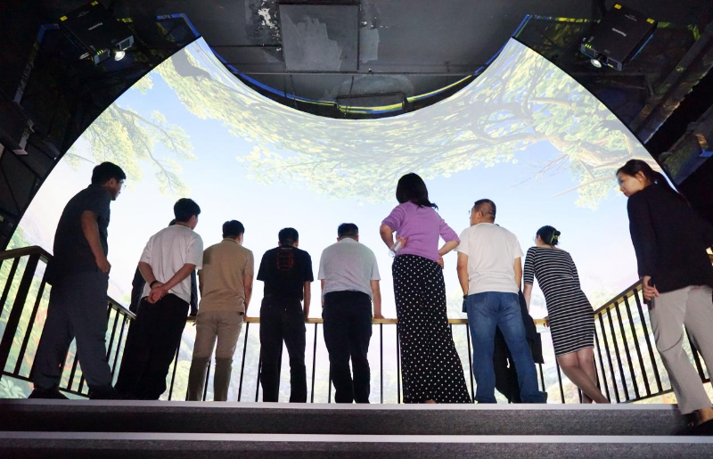 10走访考察新会员，小组技术交流共谋发展丨ZOBO卓邦董事长张新峰以北京声光视讯行业协会会长身份走访交流