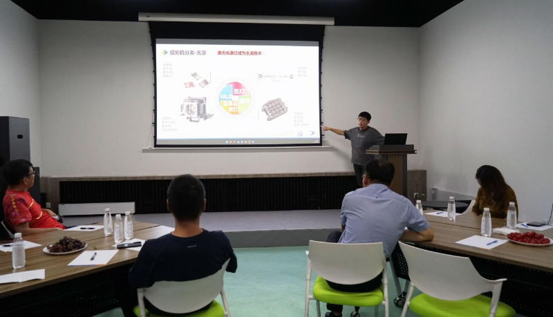 15走访考察新会员，小组技术交流共谋发展丨ZOBO卓邦董事长张新峰以北京声光视讯行业协会会长身份走访交流