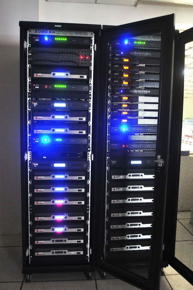 音响系统，扬声器，功放，音响设备，前级功放，后级功放